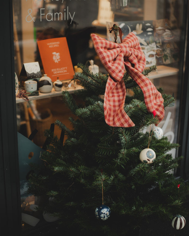 Large Linen Bow in Toffee Gingham Homeware The Primitive Home