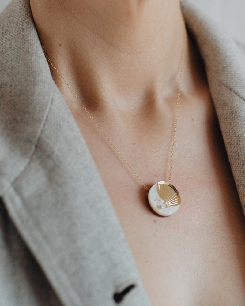 Moon/Star Hoops Moon Necklace – Òr