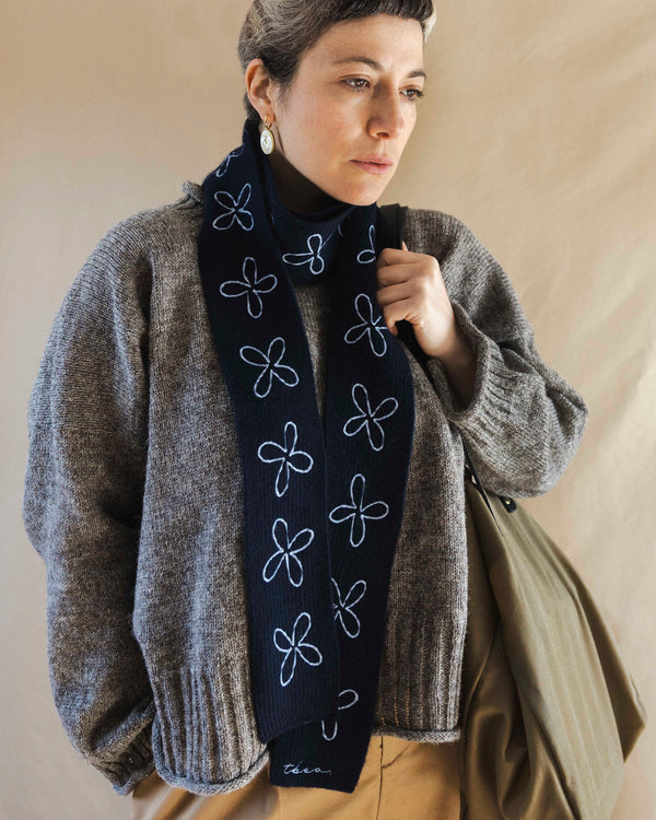 Merino Wool Skinny Scarf in Navy Flora
