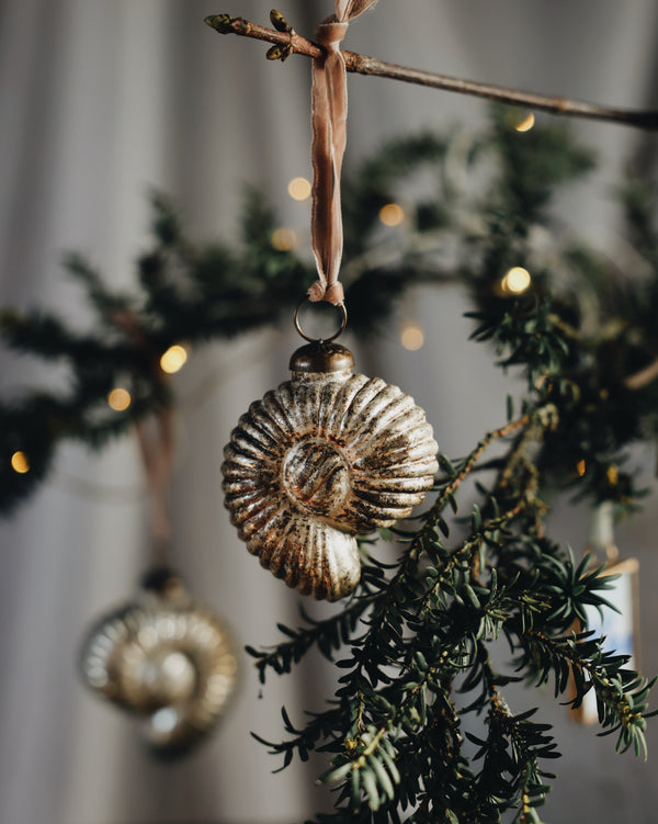 Sachin Shell Bauble – Rustic Gold Seasonal / Occasion Nkuku