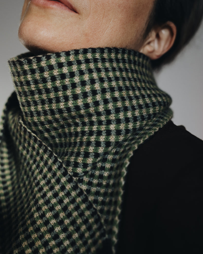 Small checked Scarf – Green Accessories Rove Knitwear