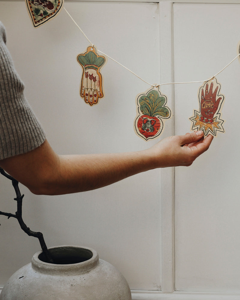 Paper Garland – Rabbit, Radish, Hands & Heart Homeware Tulips and Heather