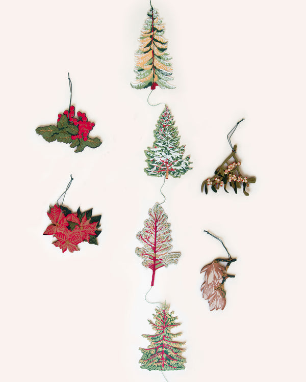 Tree Wall Hanging & Set of 4 Foliage Decorations Homeware East End Press   