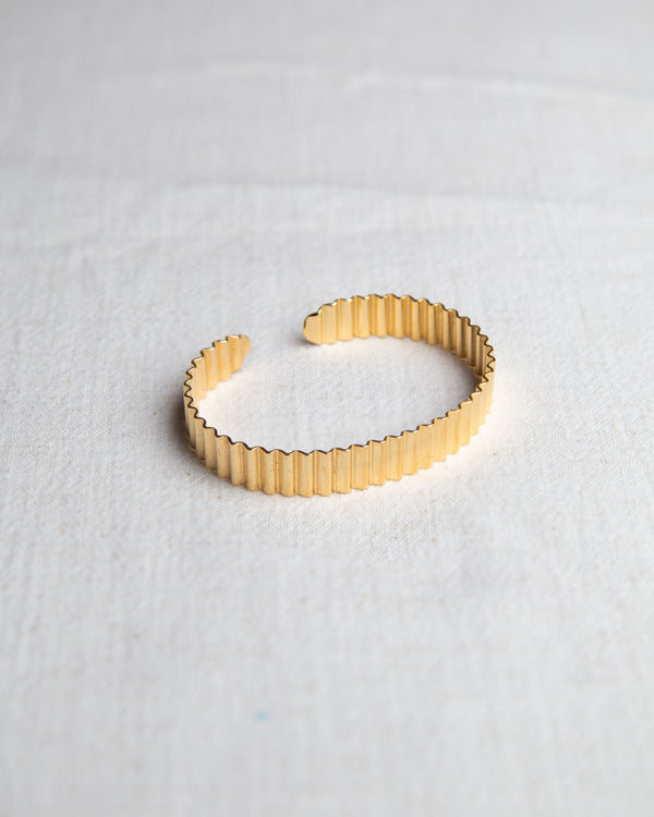 Classic Ondulée Bangle - Gold Vermeil Jewellery Olivia Taylor   