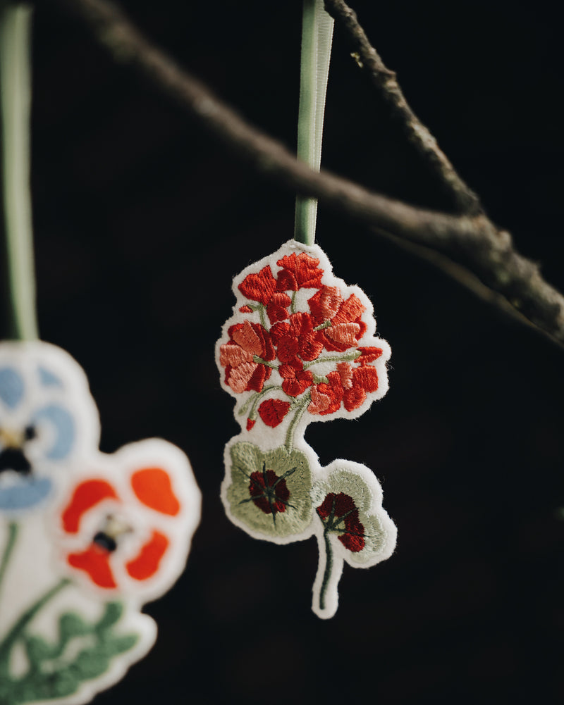 Geranium Hanging Tree Decoration Seasonal / Occasion Lappliq