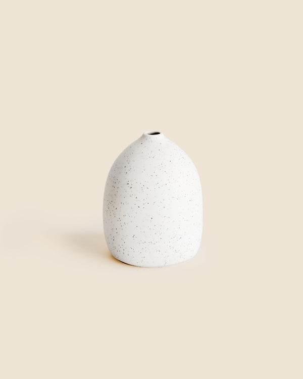 Skye Sand Vase in Porcelain- Medium