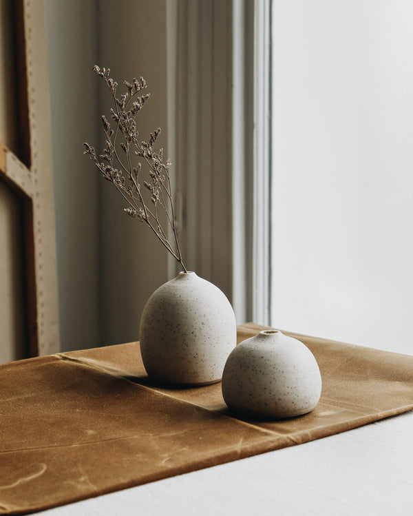 Skye Sand Vase in Porcelain - Small Homeware Emporium Julium   